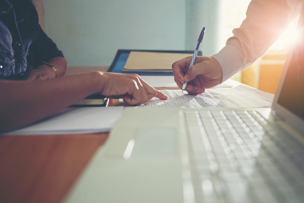 How to become a licensed real estate agent in California