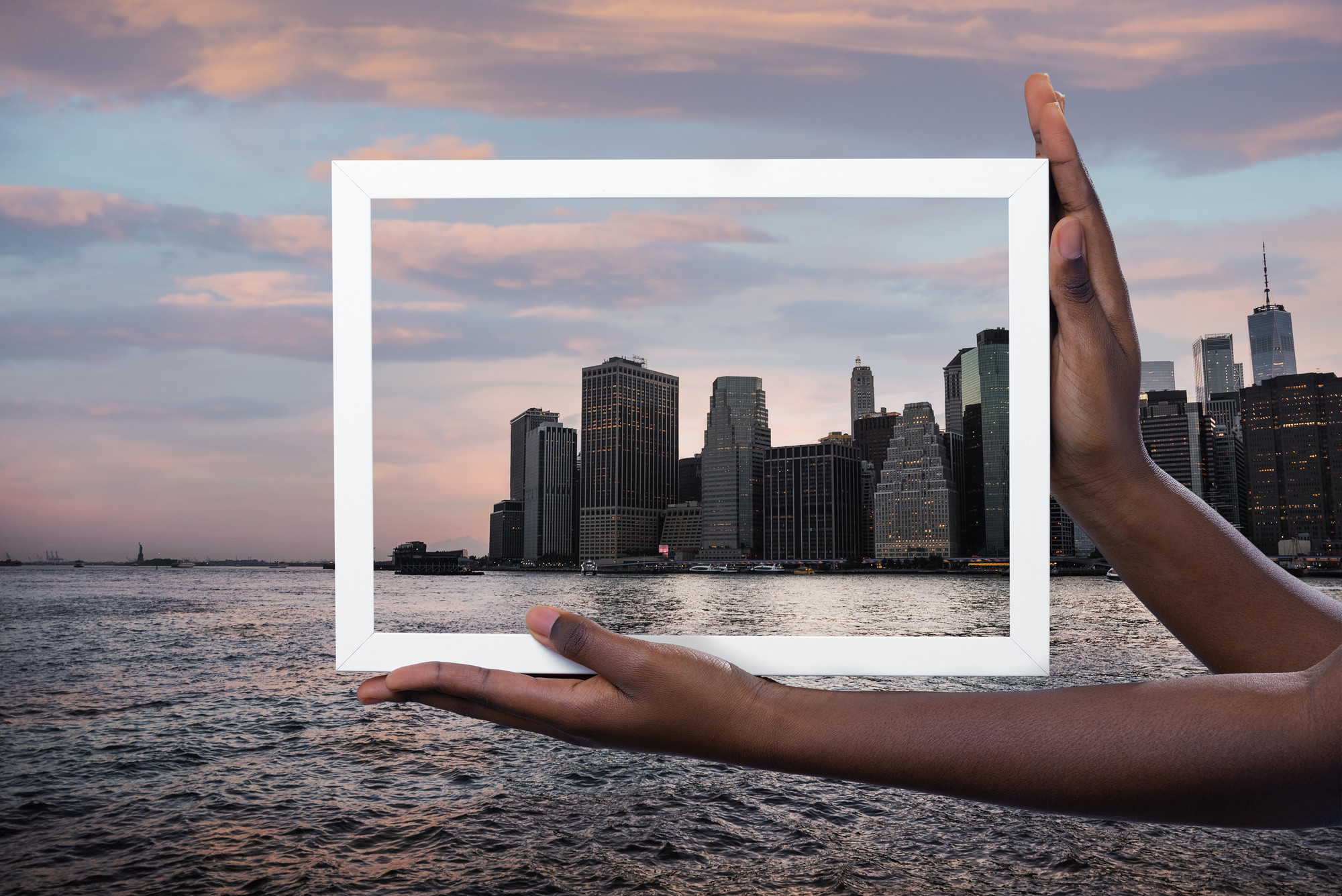 Real estate market 2025 trends in Texas Florida and California with thriving city skylines